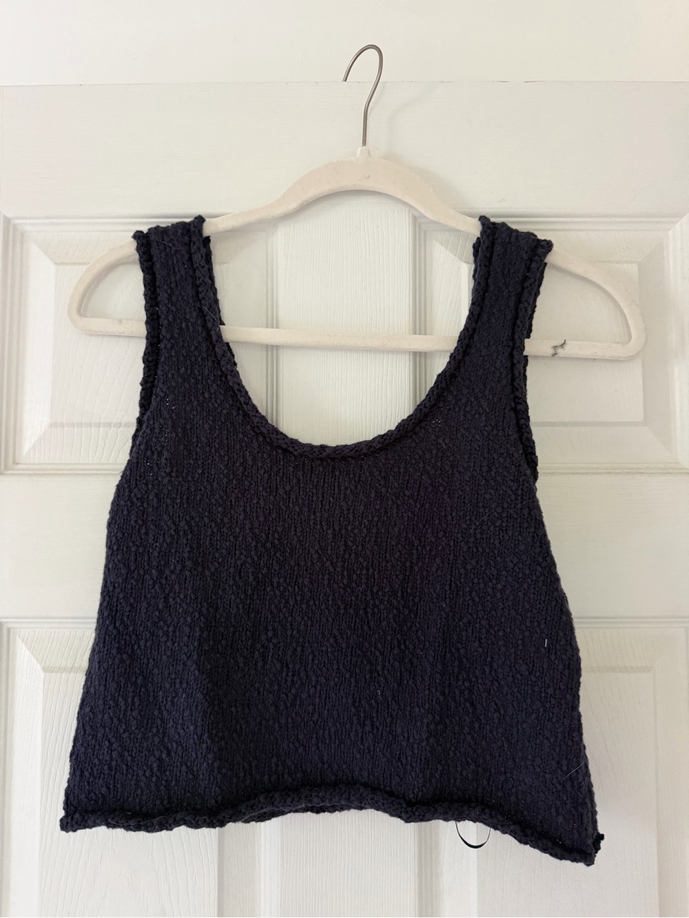Textured navy Cropped Tank with Scoop Neck